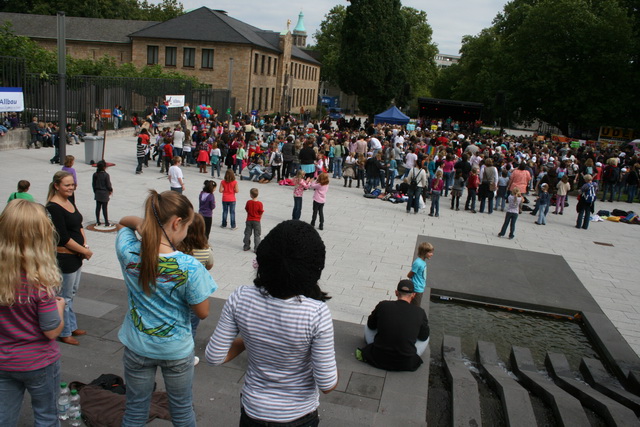 gal/2010/2010 Saitentwist Weltkindertag Burgplatz Essen 20.09.JugendhilfegGmbH Essen/2010 Saitentwist Weltkindertag Burgplatz Jugend Hilfe gGm20.09. 056.jpg